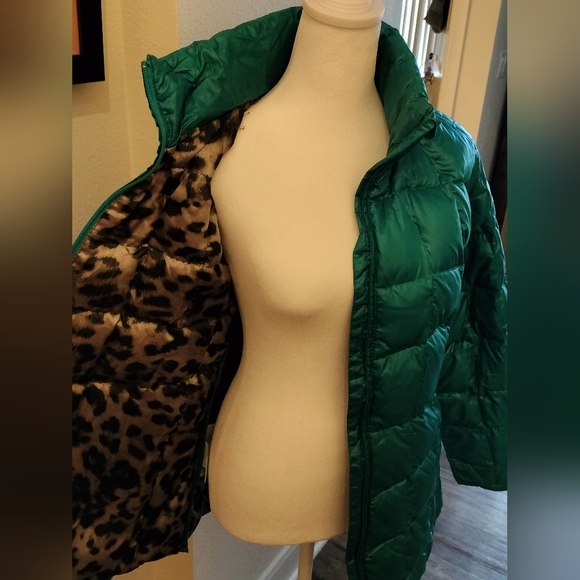 Obermeyer Down Jacket - beautiful condition. - Picture 7 of 7